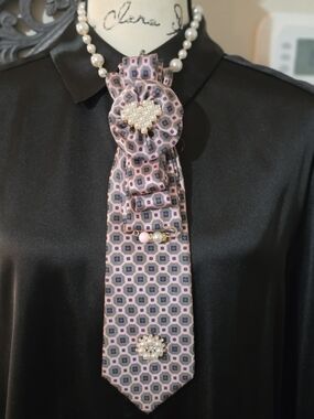 Pink Geometric Pearl-Accent Necktie Statement Necklace